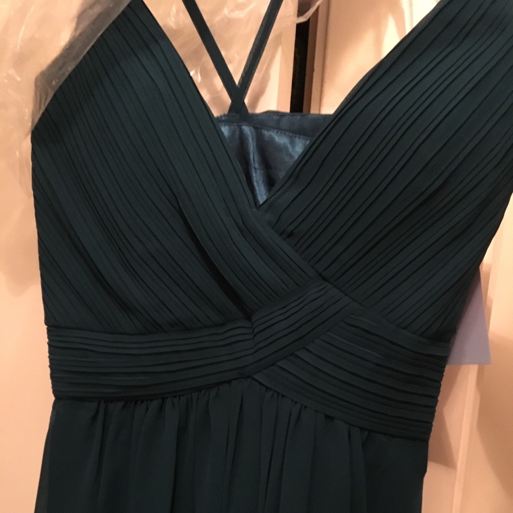 Prom dress - Picture 2 of 5